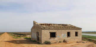 ccasa salinera junto al río San Pedro